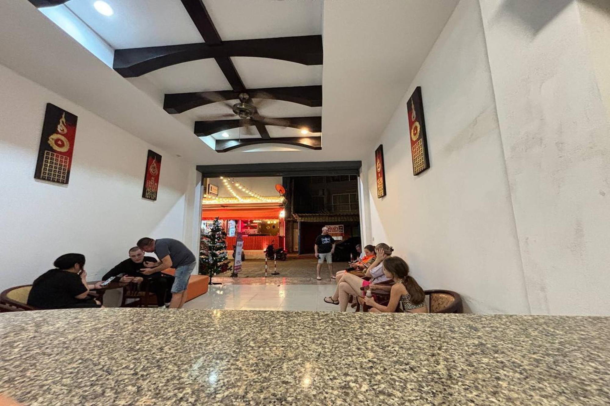 Hotel Praew Mansion Kamala Beach Exterior foto